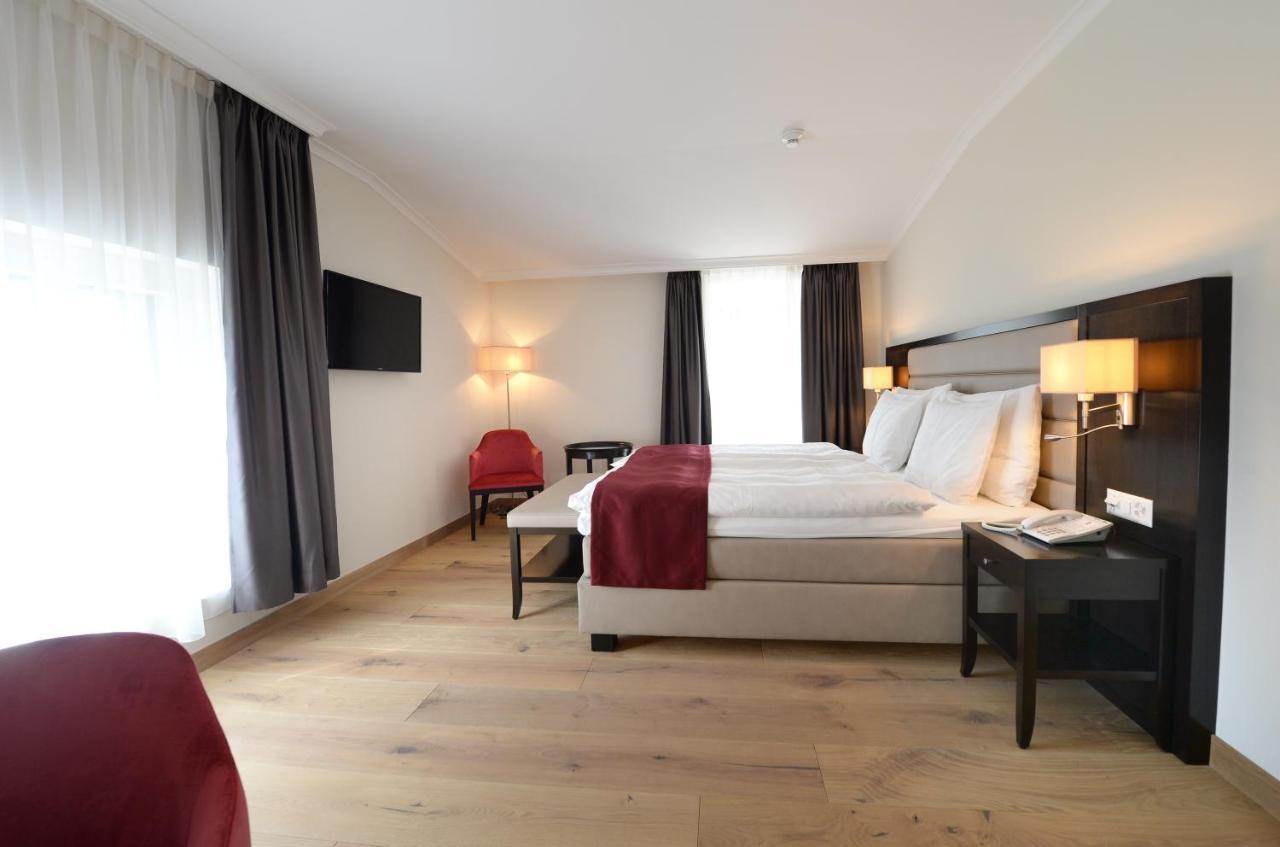 Hotel La Prairie, Swiss Bike Hotel อีแวร์ดง-เล-แบ็ง ภายนอก รูปภาพ