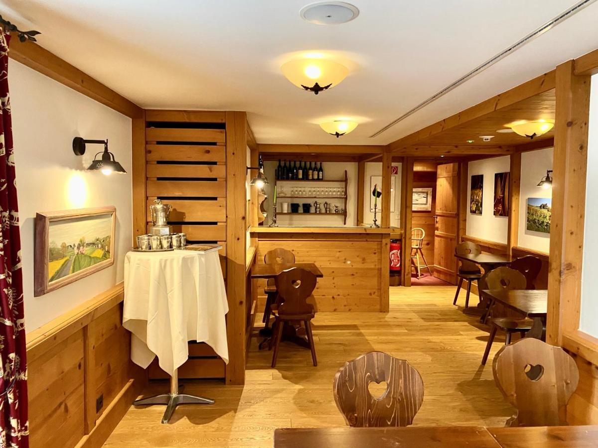 Hotel La Prairie, Swiss Bike Hotel อีแวร์ดง-เล-แบ็ง ภายนอก รูปภาพ