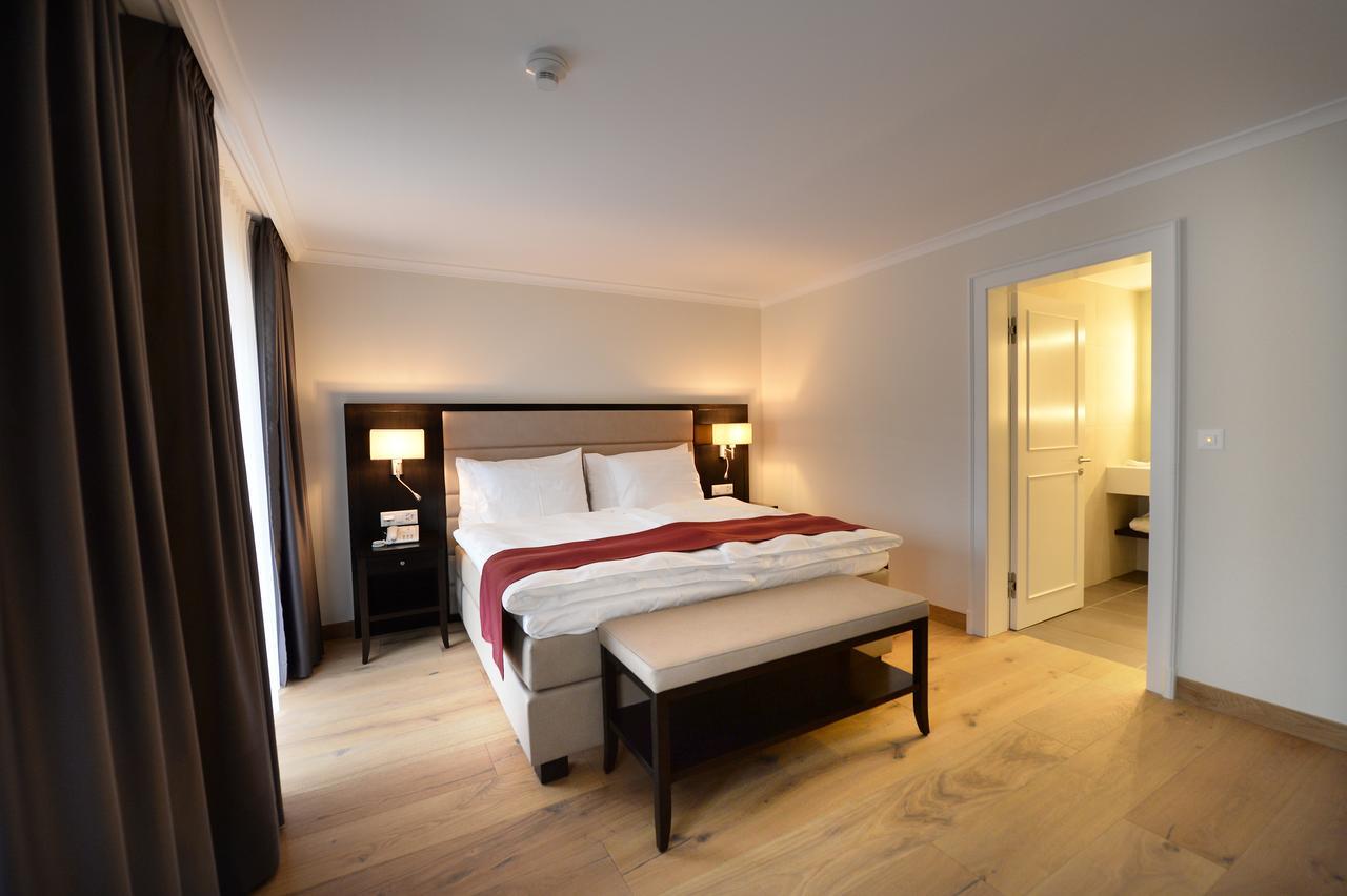 Hotel La Prairie, Swiss Bike Hotel อีแวร์ดง-เล-แบ็ง ภายนอก รูปภาพ