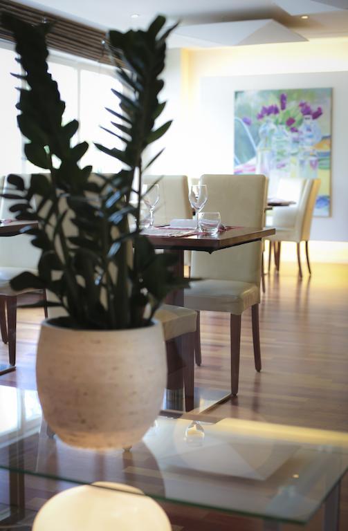 Hotel La Prairie, Swiss Bike Hotel อีแวร์ดง-เล-แบ็ง ภายนอก รูปภาพ